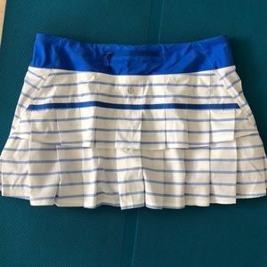 Like NEW Lululemon Pacesetter run skirt/skort sz 8